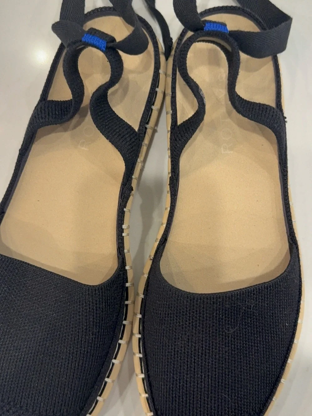 N/A comfortable black